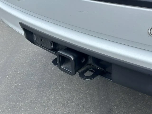 Used 2020  Jeep Altitude image 6