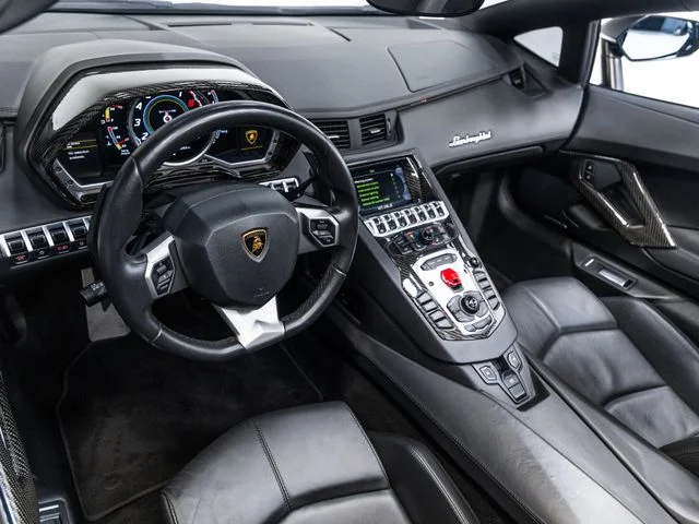 Used 2014  Lamborghini  image 20