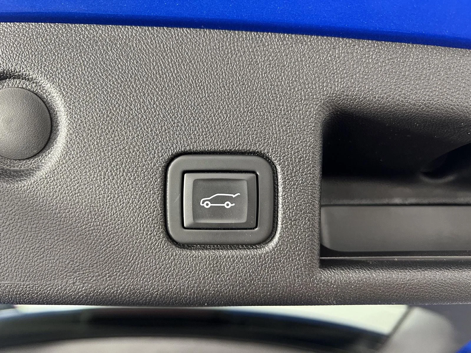 Used 2024 Riptide Blue Metallic Chevrolet LT image 21