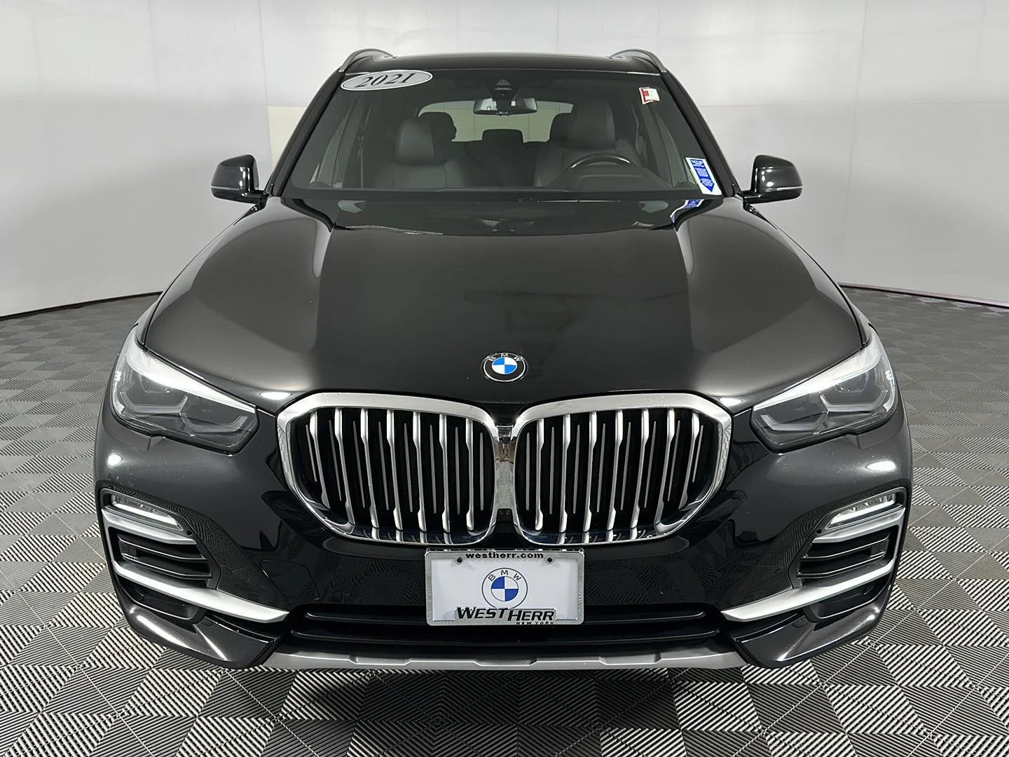 Used 2021 Jet Black BMW xDrive40i image 4