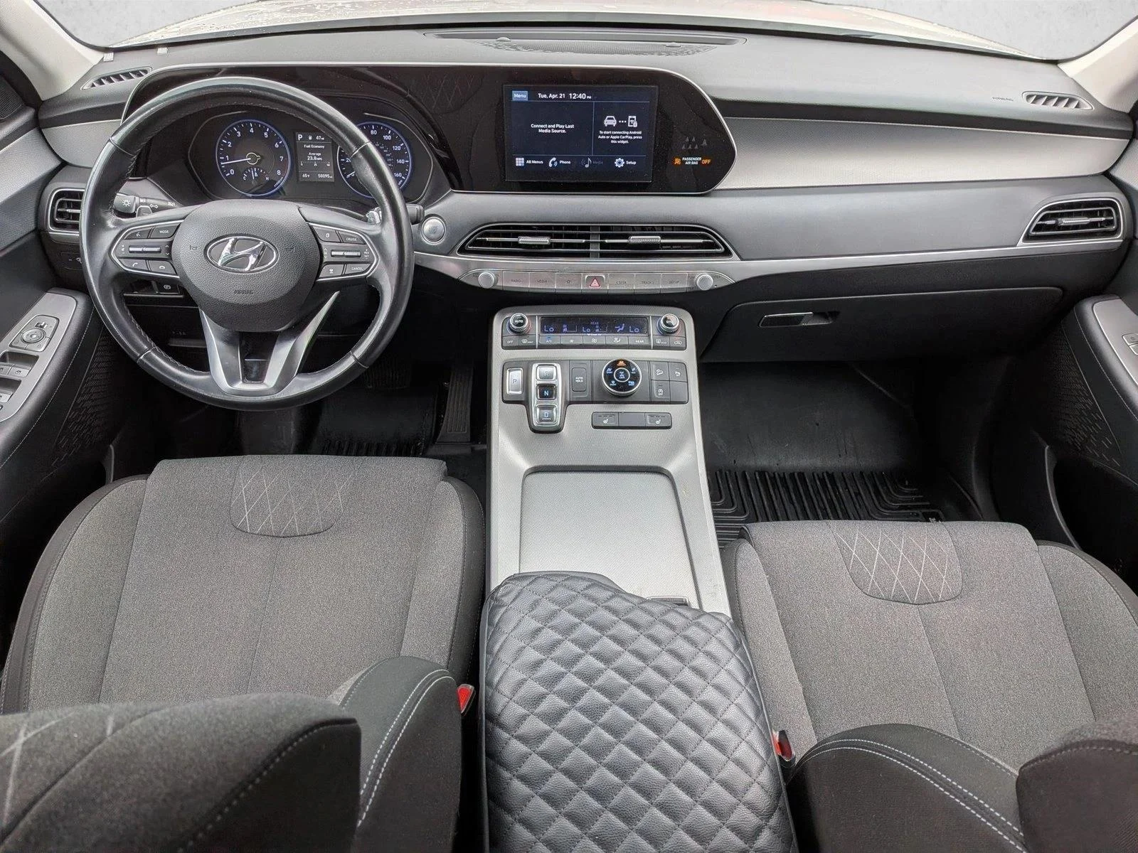 Used 2022 Hyper White Hyundai SEL image 18