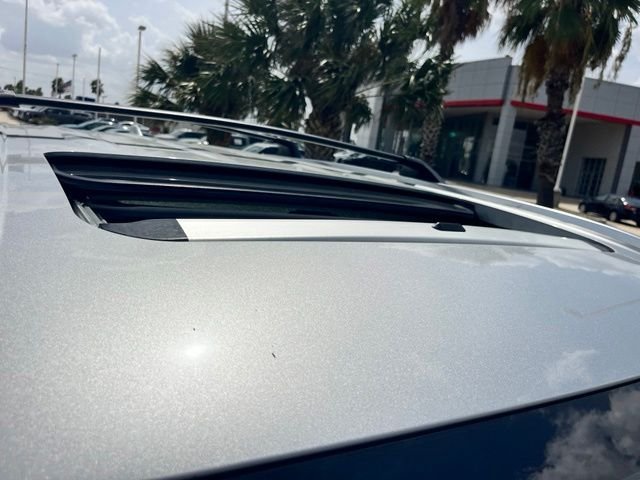 Used 2021 Silver Toyota XLE image 6