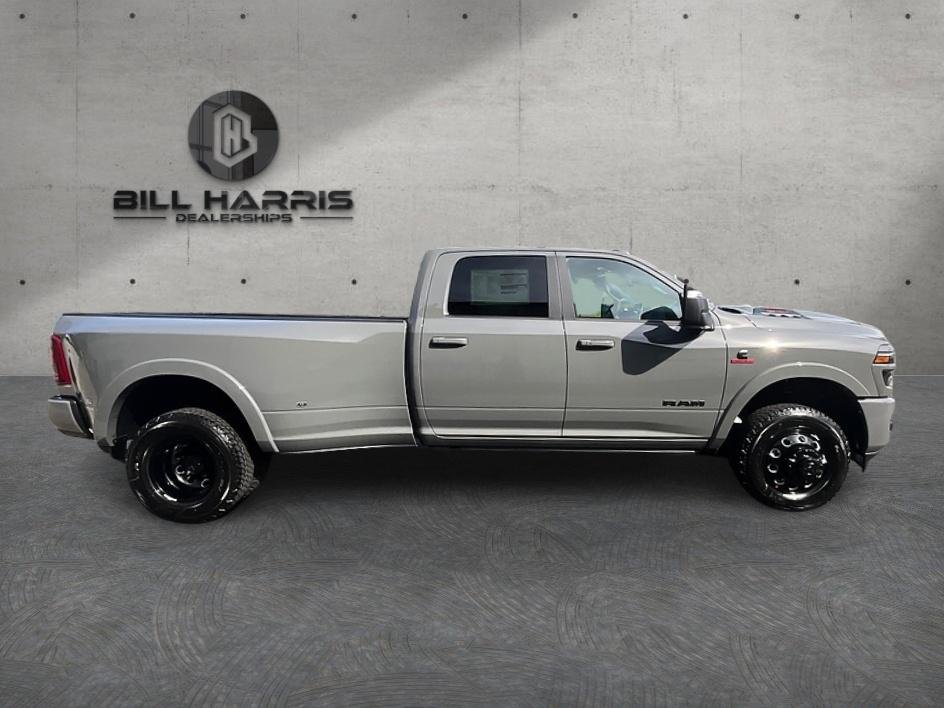 New 2027 Ceramic Gray Clear-Coat Exterior Paint RAM Limited image 4