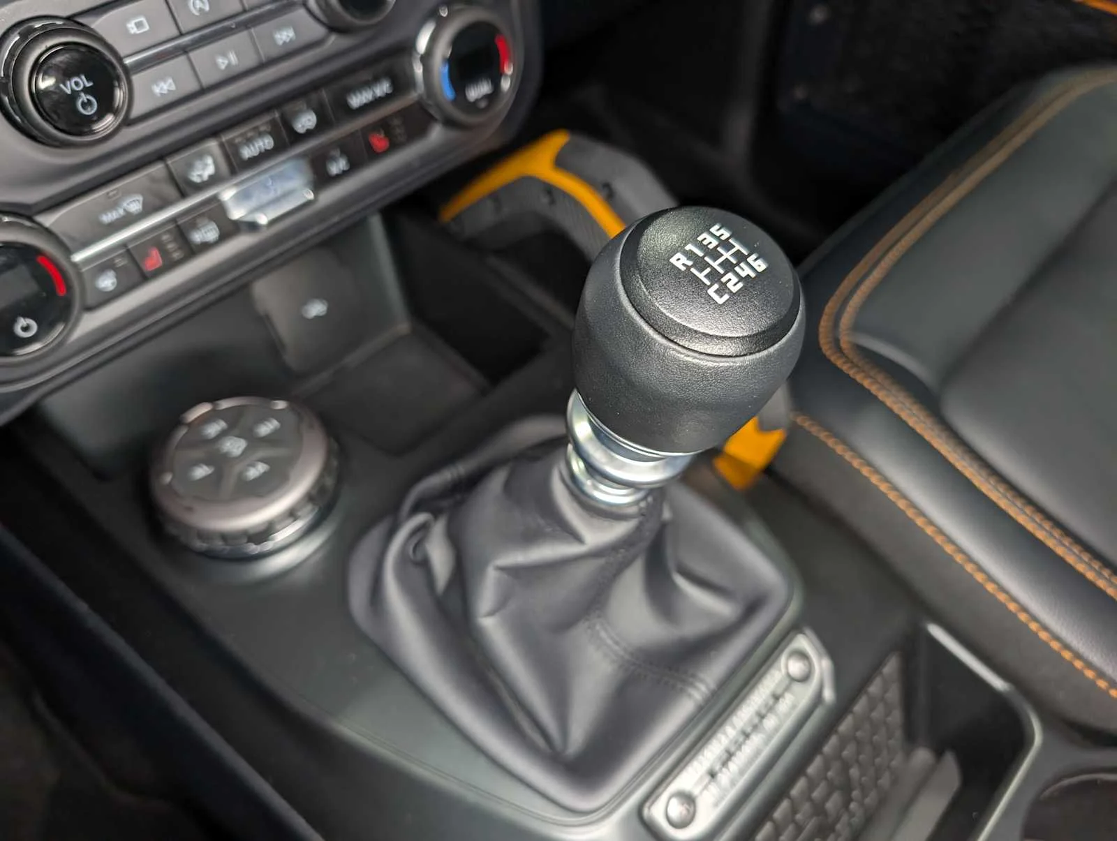 Used 2024 Shadow Black Ford Badlands image 31