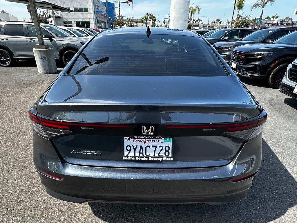 Used 2026 Gray Honda SE image 7