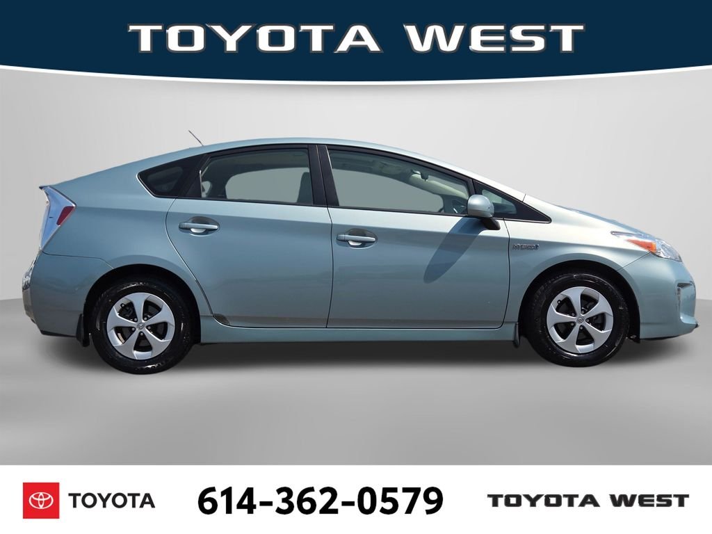 Used 2014 Beige Toyota Three image 5