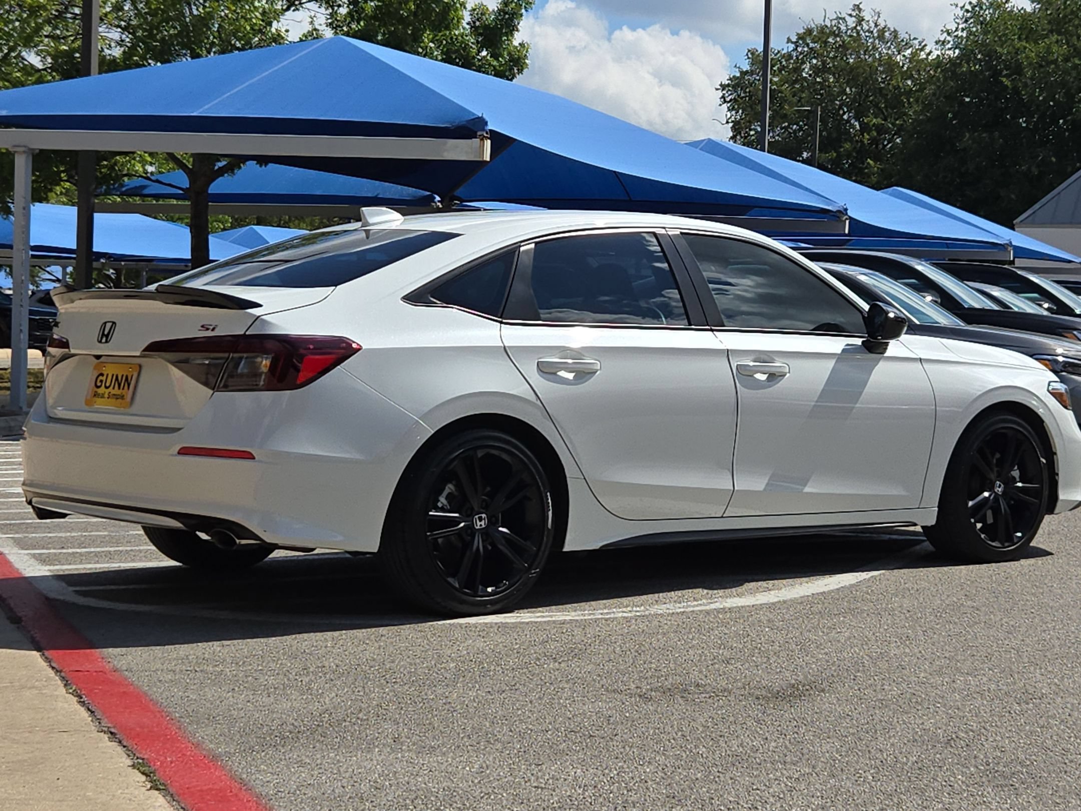 Used 2026 Platinum White Pearl Honda FWD image 3