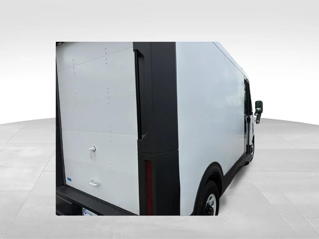 Used 2024 White BrightDrop Cargo image 8