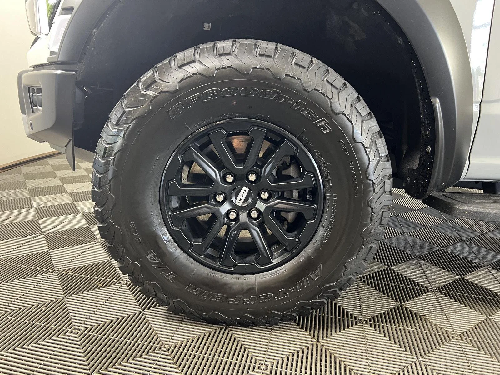 Used 2024 Gy Ford Raptor image 33
