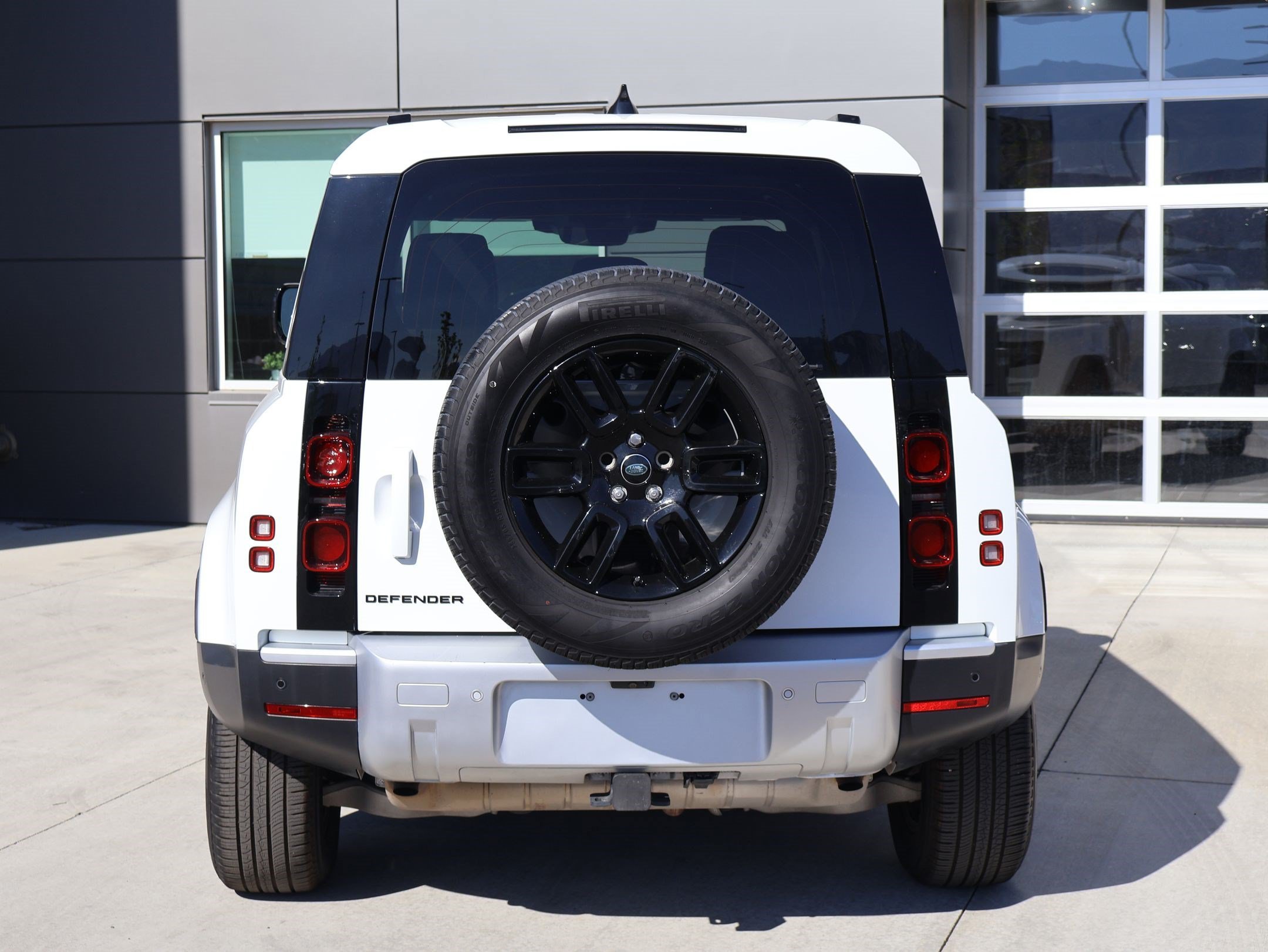 Used 2024 Fuji White Land Rover 110 P300 S image 7