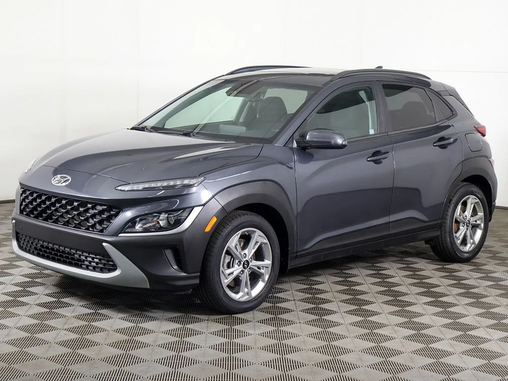 Used 2022 Gray Hyundai SEL image 9