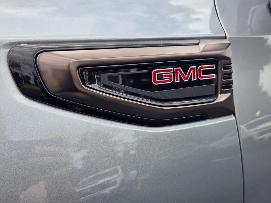 Used 2025 Sterling Metallic GMC AT4 Ultimate image 22
