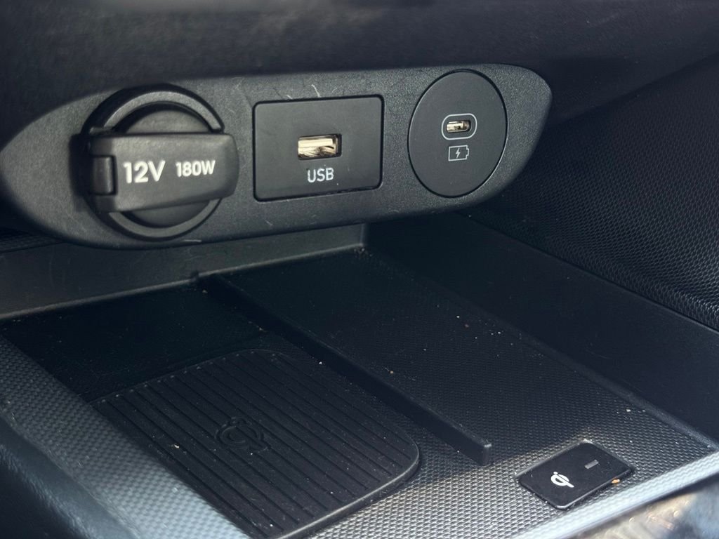 Used 2025 Gray Hyundai SEL Convenience image 29
