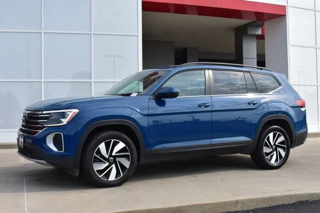 Used 2026 Blue Volkswagen 2.0T SE w/Technology image 2