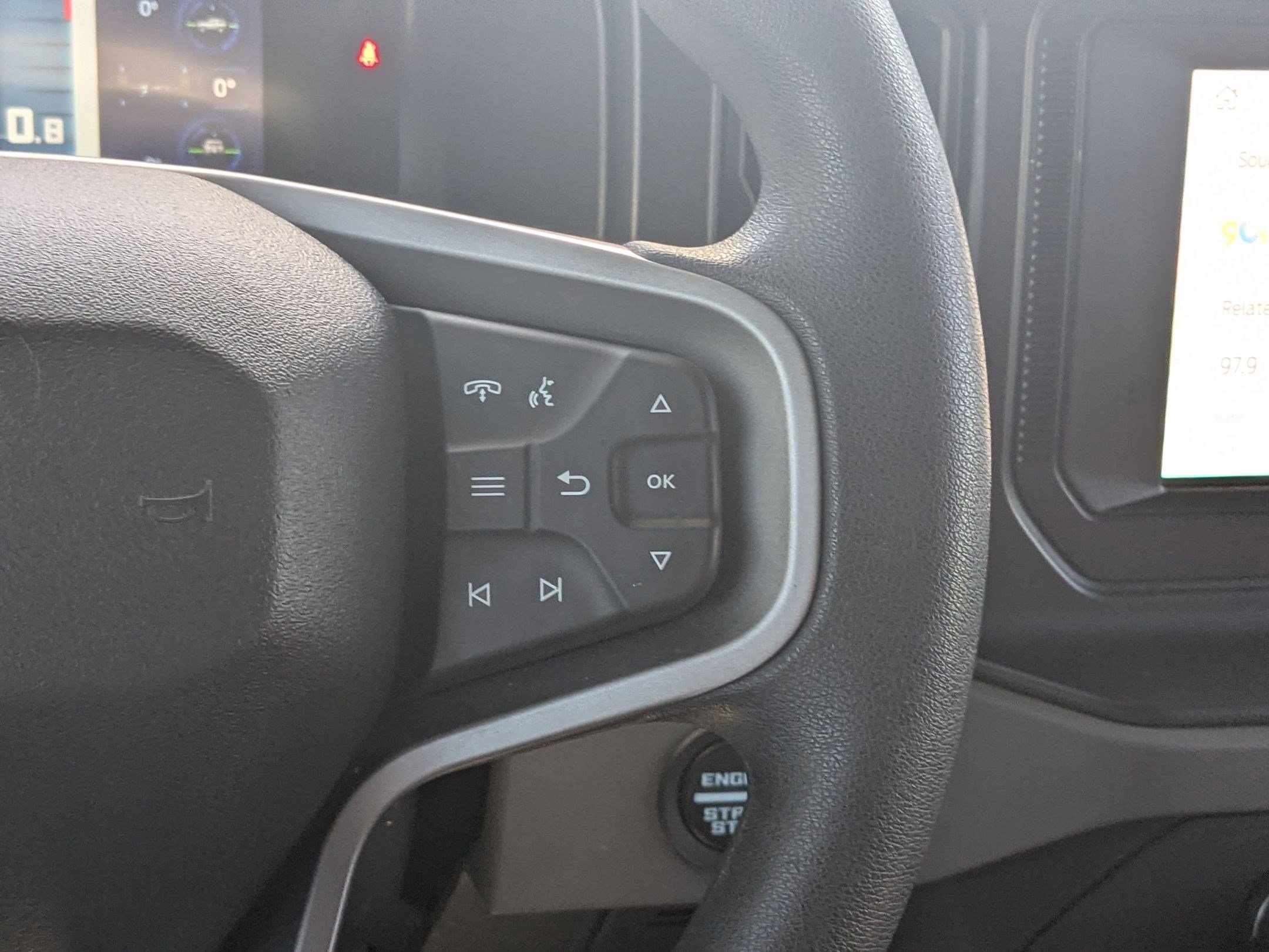 Used 2023 Blue Ford Base image 17