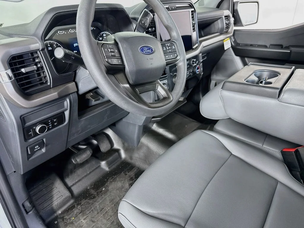 New 2026 Oxford White Ford XL image 9