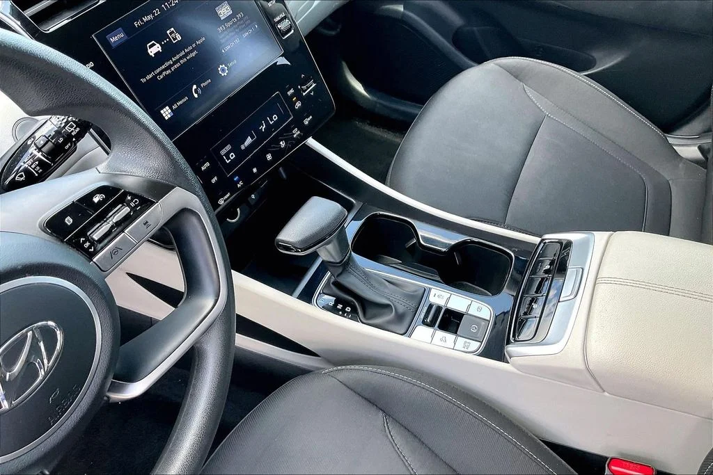 Used 2024 Black Hyundai SEL image 15