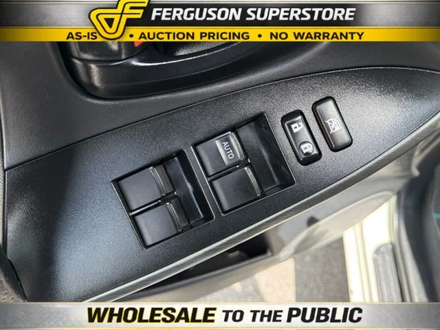 Used 2010 White Toyota Base image 16