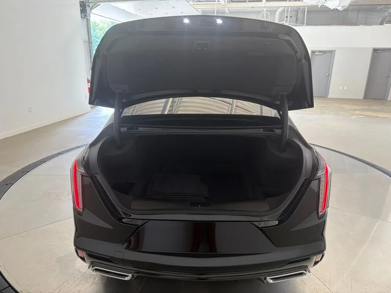 Used 2021 Black Cadillac Sport image 9