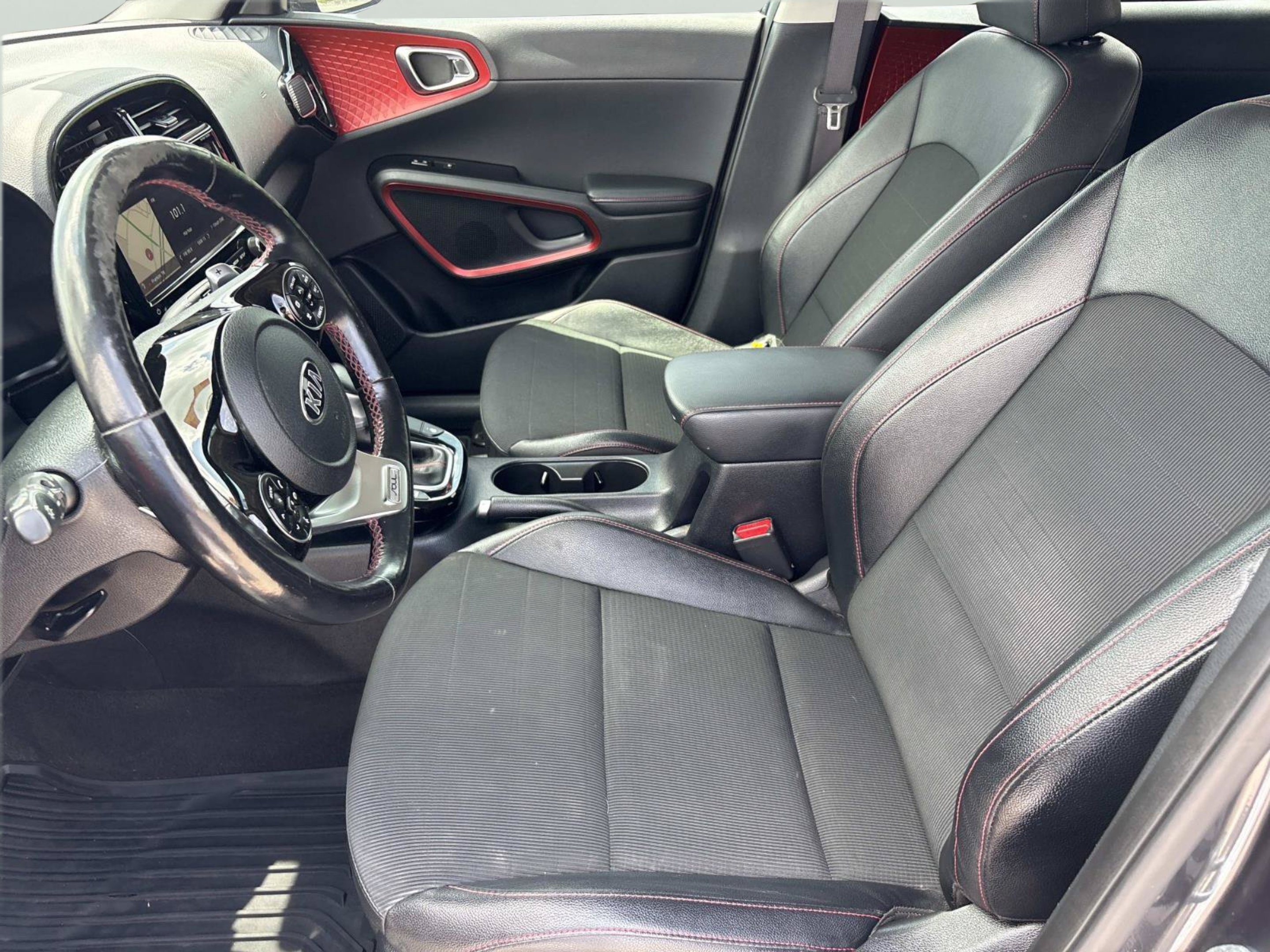 Used 2021 Gravity Gray Kia Turbo image 24