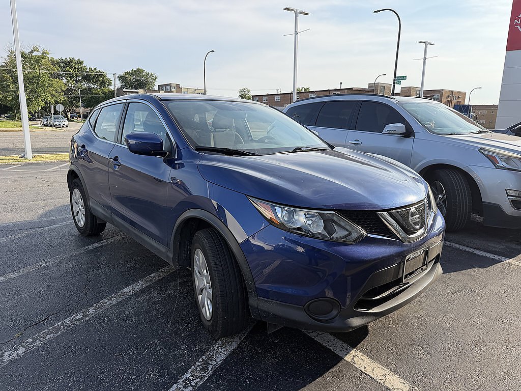 Used 2019 Caspian Blue Metallic Nissan S image 21