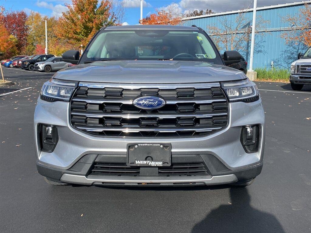 Used 2025 Iconic Silver Ford Active image 6