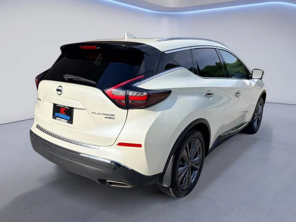 Used 2021 Pearl White Tricoat Nissan Platinum image 5