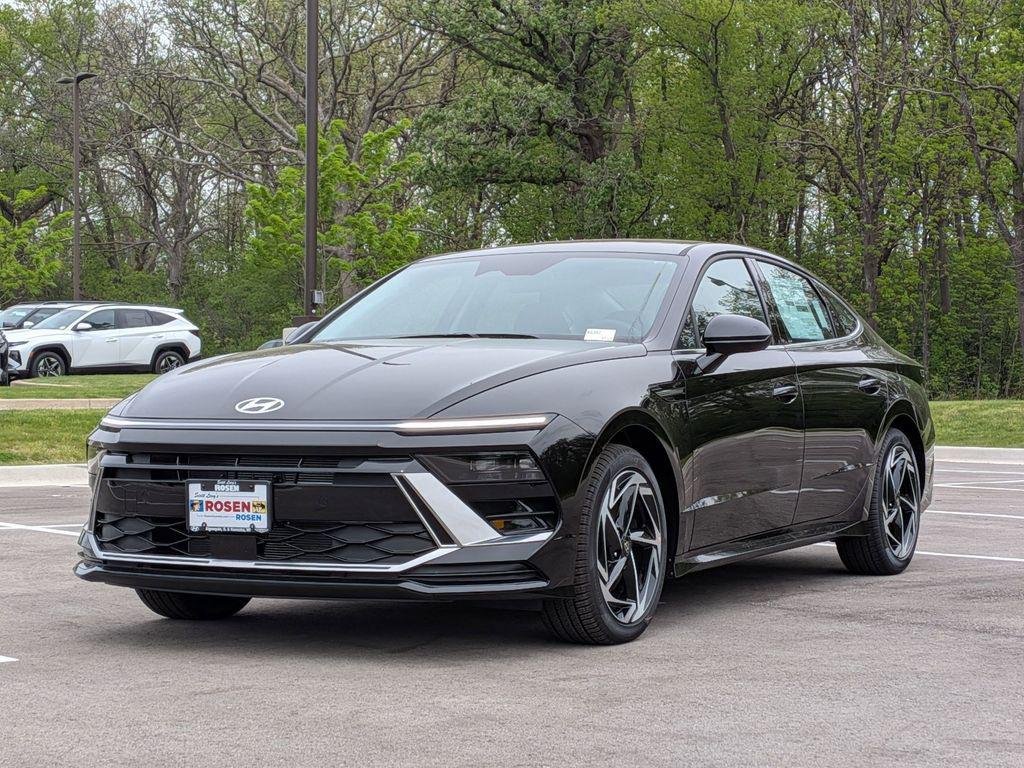 New 2026 Black Hyundai SEL Sport image 3