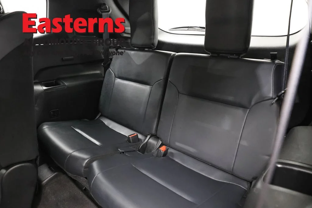 Used 2025 Gray Mitsubishi SE image 26