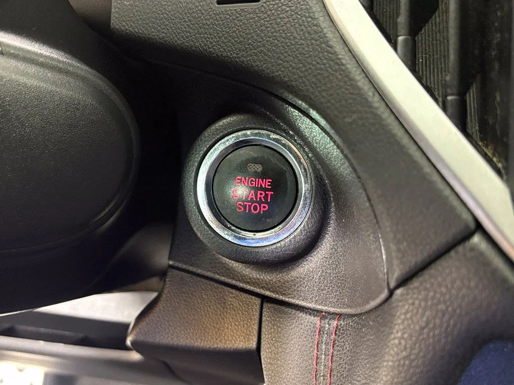 Used 2019 White Subaru 2.0i Sport image 27