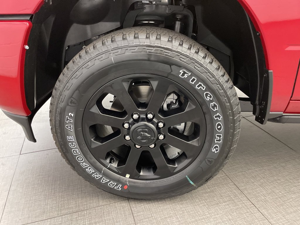 New 2026 Molten Red Pearl-Coat Exterior Paint RAM Laramie SRW image 10