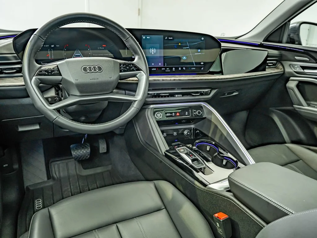 Used 2025 Manhattan Gray Metallic Audi 2.0T Premium Plus image 28