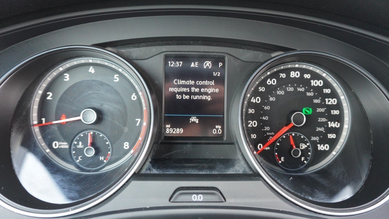 Used 2021 White Volkswagen 2.0T SE w/Technology image 15