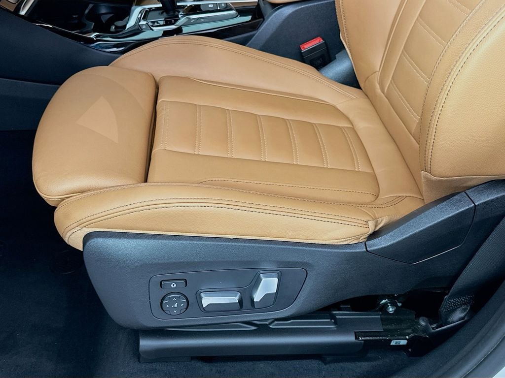 Used 2020 Mineral White Metallic BMW sDrive30i image 20