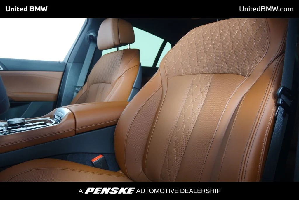 New 2027 Carbon Black Metallic BMW xDrive40i image 10