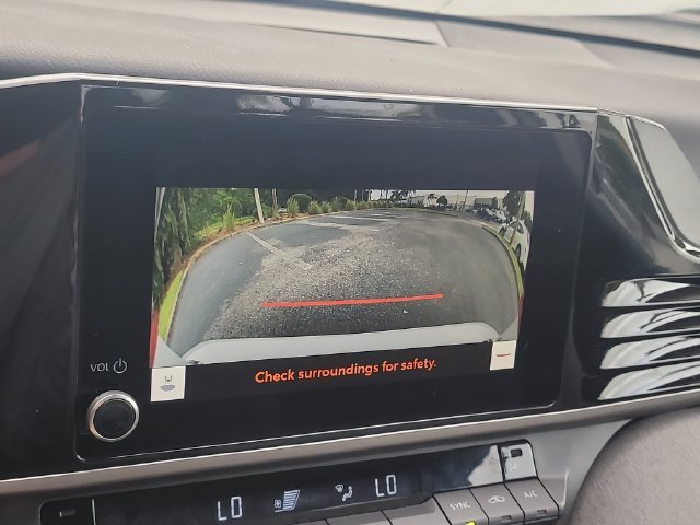 Used 2025 White Toyota LE image 21