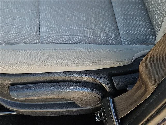 Used 2022 Sparkling Silver KIA LX Front-wheel Drive image 14