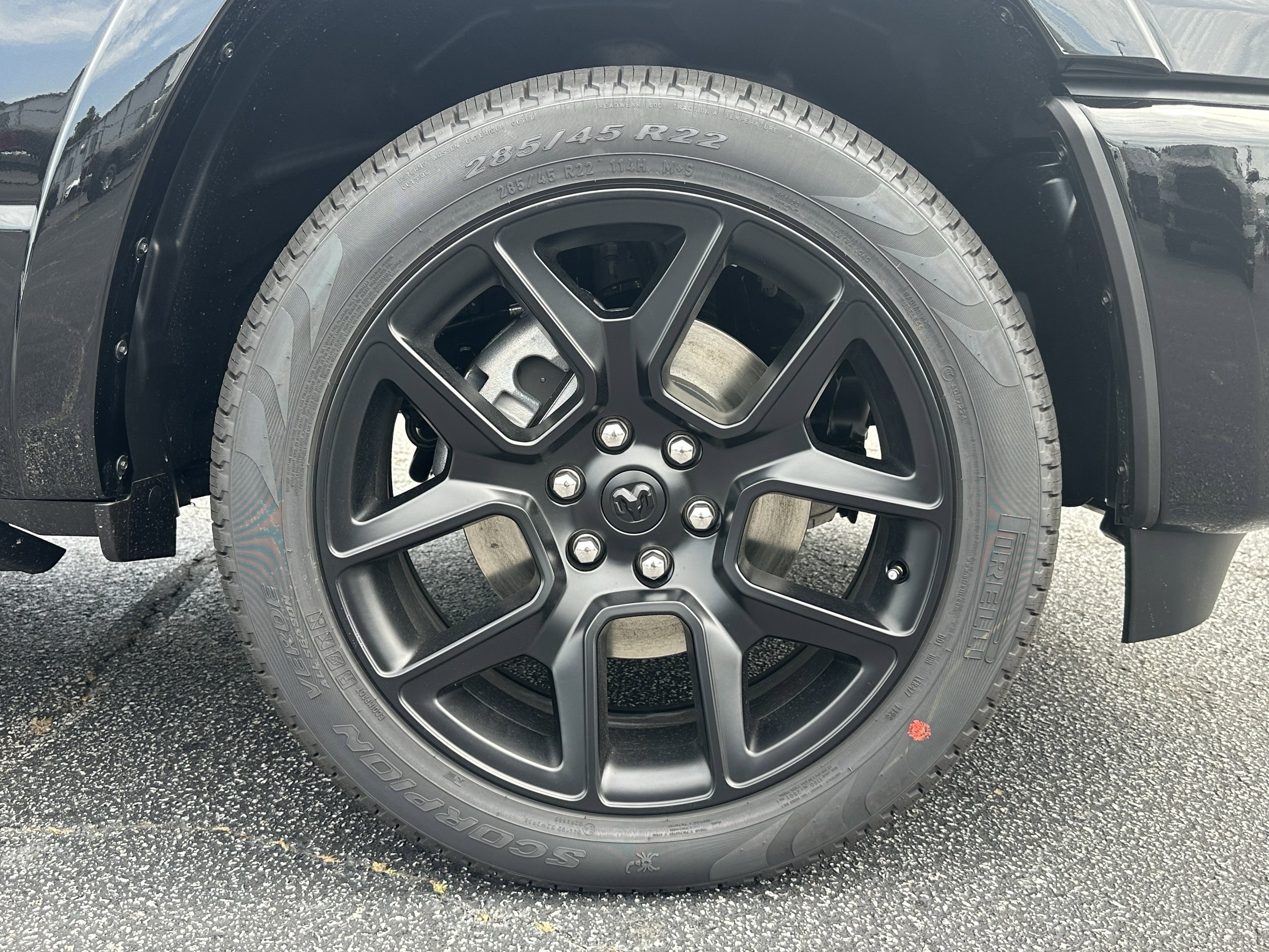 New 2026 Diamond Black Crystal Pearlcoat RAM Limited image 13