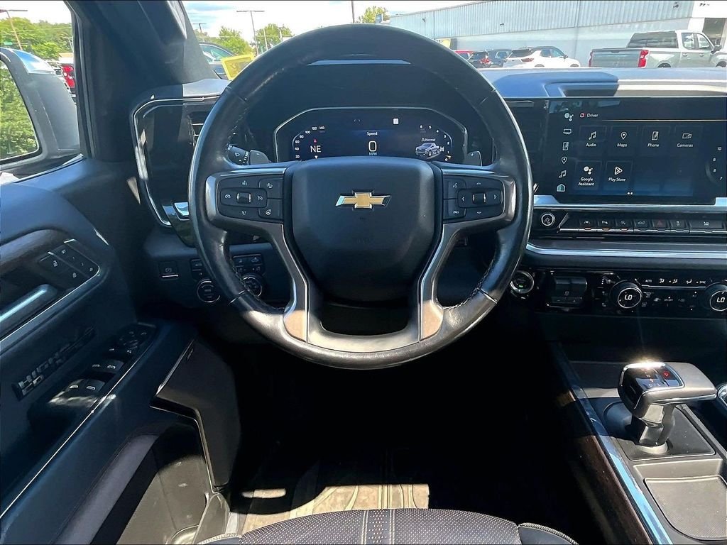 Used 2022 Beige Chevrolet High Country image 16