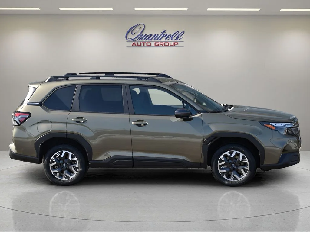 Used 2026 Autumn Green Metallic Subaru Premium image 3
