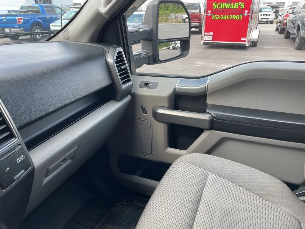 Used 2018 Blue Ford XLT image 20