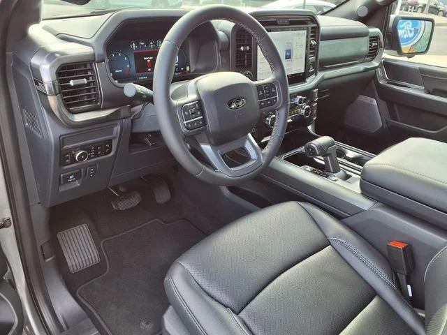 Certified Used 2025 Silver Metallic Ford Lariat image 4