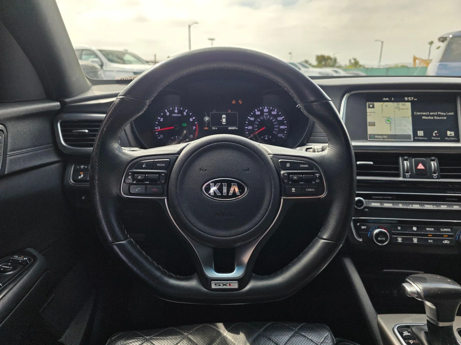 Used 2018 Snow White Pearl Kia SX image 20