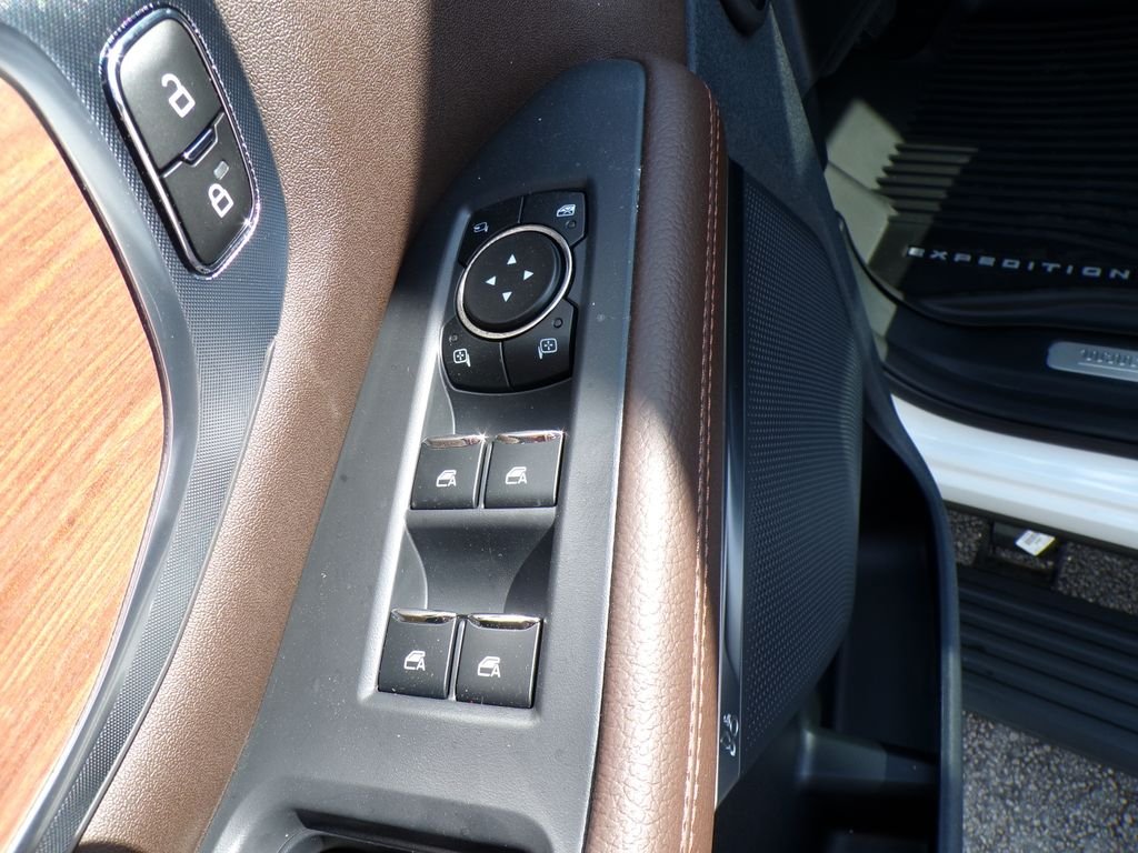 New 2026 White Ford King Ranch image 15