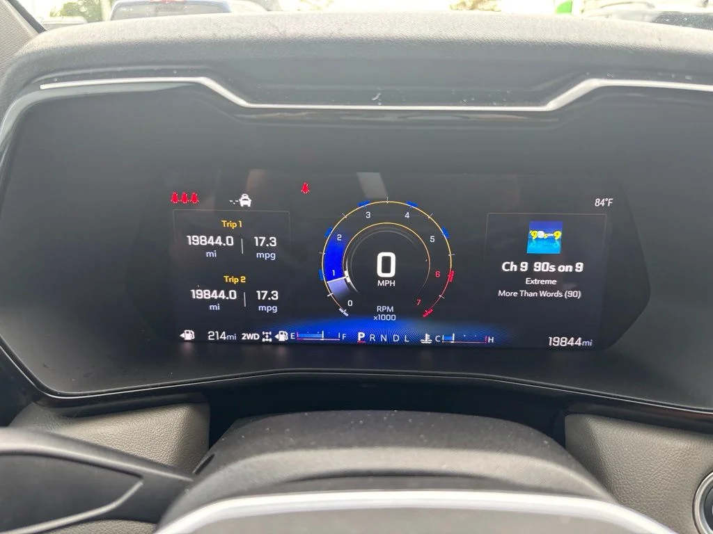 Used 2025 Gray Chevrolet ZR2 image 13