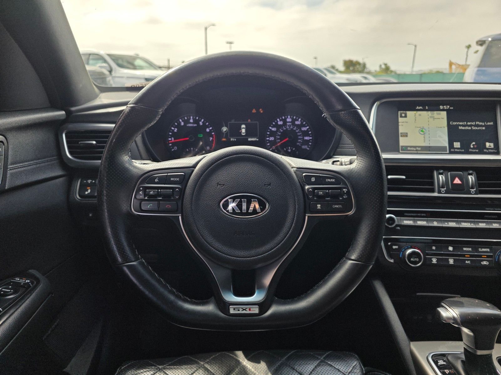 Used 2018 Snow White Pearl Kia SX image 20