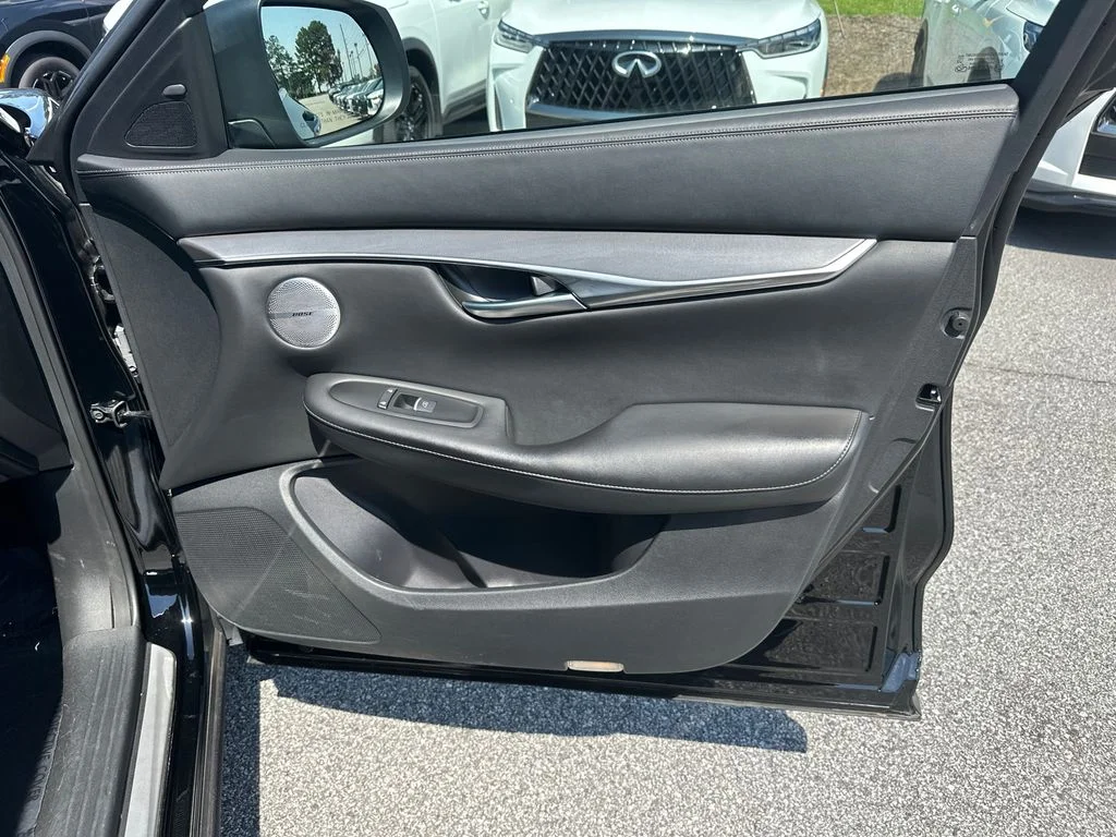 Used 2023 Black INFINITI LUXE image 12