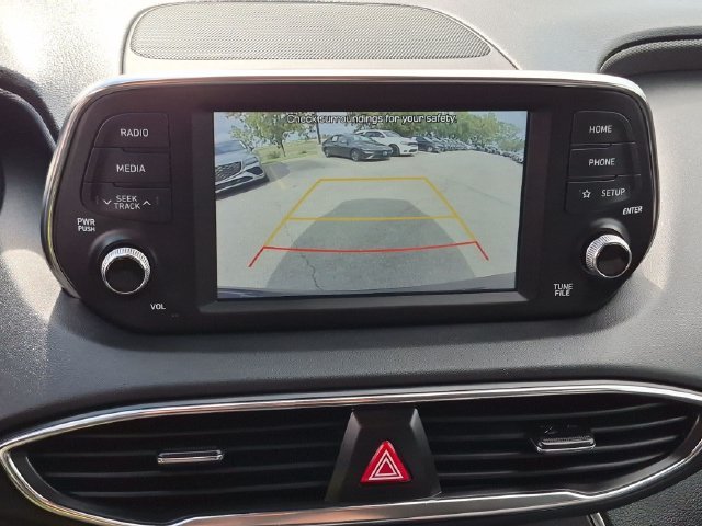2020 Hyundai Santa Fe SE - Photo 19