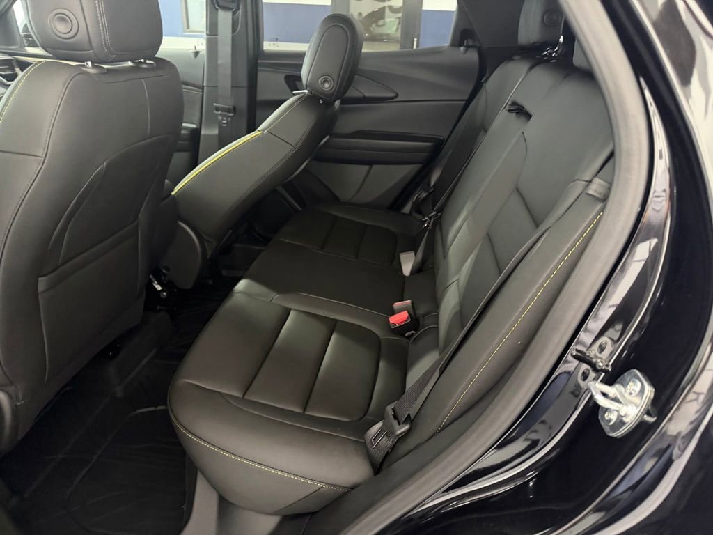 New 2026 Mosaic Black Metallic Chevrolet ACTIV image 29