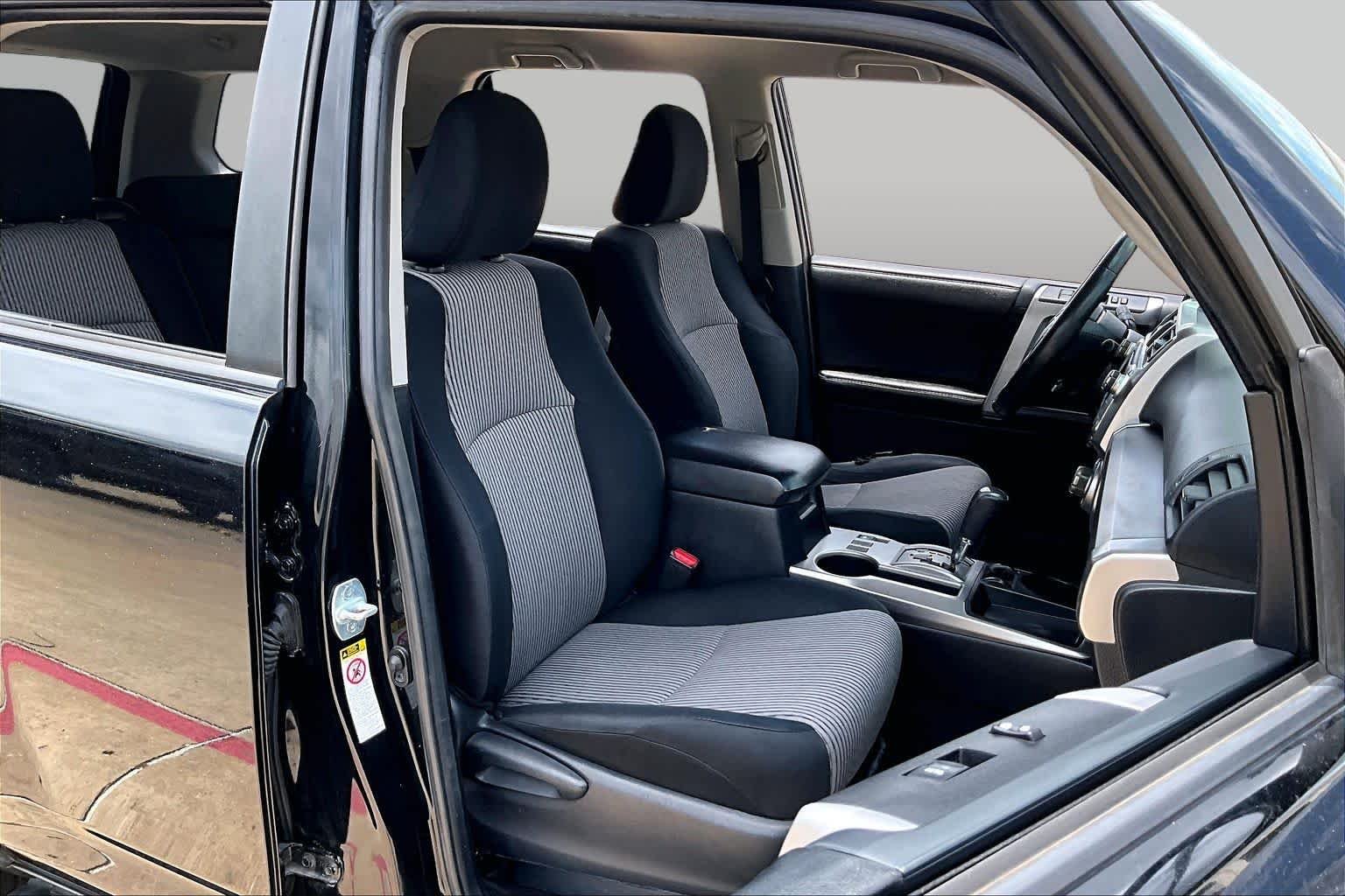Used 2015 Attitude Black Metallic Toyota SR5 image 9